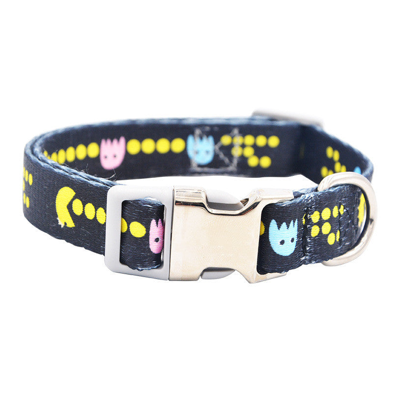Collier personnalisé coloré avec plaque gravée