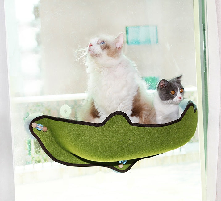 Hamac pour chat sur le rebord de la fenêtre