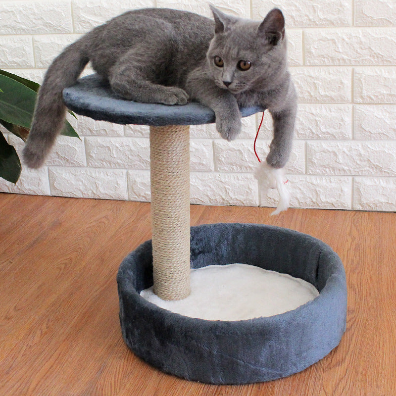 Arbre à chat compact avec sisal et jouet suspendu